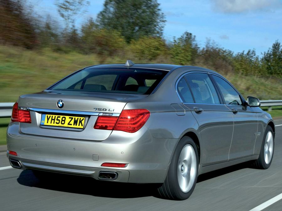  BMW 750Li 2008 года  (UK) (фото 9 из 10)